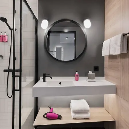 Moxy Hotel